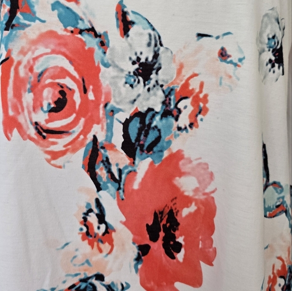 Boutique | Lg | Floral Mid-Length Flowy Dress Three Quarter Sleeves W/ Pockets - Picture 5 of 10